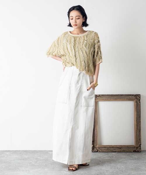MILLION CARATS（ミリオンカラッツ）の「【麻タッチ×華やかフリンジ】視線をさらうショート丈ニットで、夏の装いにリズムをプラスする大人の夏映えトップス！（Tシャツ/カットソー・レディース・マルチ/オフホワイト/グリーン・FREE）」の16枚目の写真