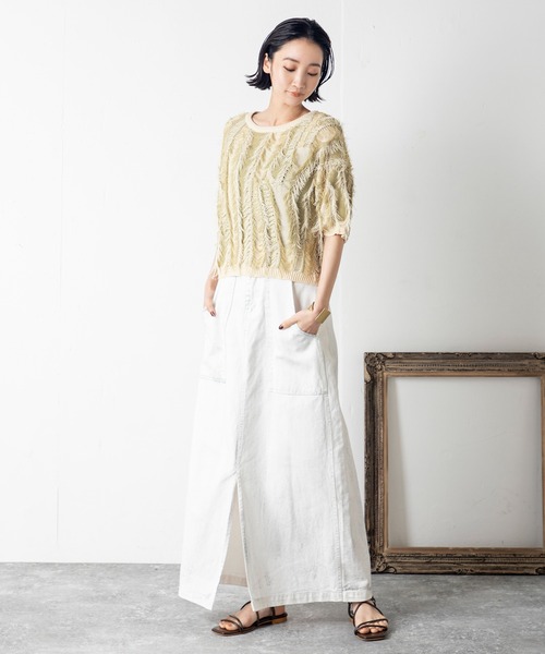 MILLION CARATS（ミリオンカラッツ）の「【麻タッチ×華やかフリンジ】視線をさらうショート丈ニットで、夏の装いにリズムをプラスする大人の夏映えトップス！（Tシャツ/カットソー・レディース・マルチ/オフホワイト/グリーン・FREE）」の19枚目の写真