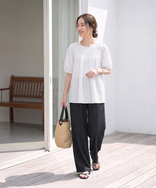 STYLE DELI(スタイルデリ)の「シャリ感シアーピンタックブラウス(シャツ/ブラウス・レディース・ホワイト/ネイビー/レッド系・FREE)」の16枚目の写真