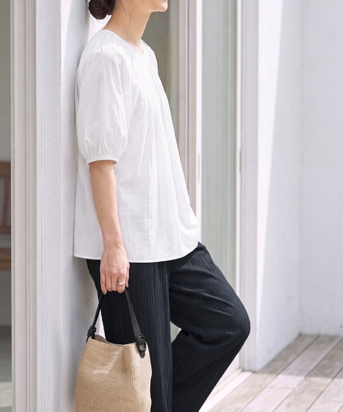 STYLE DELI(スタイルデリ)の「シャリ感シアーピンタックブラウス(シャツ/ブラウス・レディース・ホワイト/ネイビー/レッド系・FREE)」の18枚目の写真