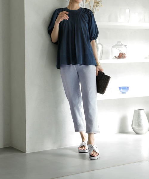 STYLE DELI(スタイルデリ)の「シャリ感シアーピンタックブラウス(シャツ/ブラウス・レディース・ホワイト/ネイビー/レッド系・FREE)」の8枚目の写真