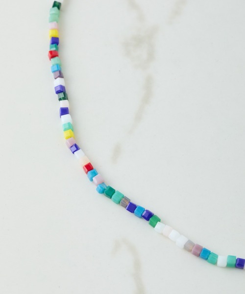 PAPILLONNER（パピヨネ）の「スクエアビーズネックレス（ネックレス・レディース・シルバー/グリーン・FREE）」の5枚目の写真