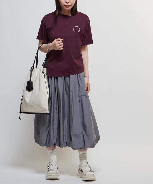 CONVERSE TOKYO（コンバーストウキョウ）の「ASYMMETRY EMBROIDERY LOGO TEE（Tシャツ/カットソー・レディース・ミント/チャコールグレー/ホワイト・FREE）」の22枚目の写真