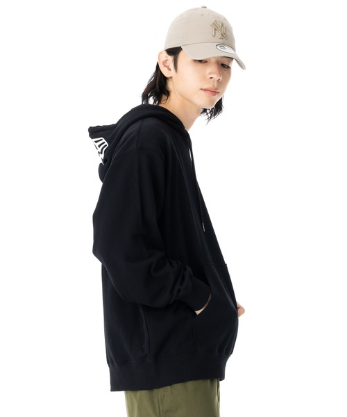 NEW ERA(ニューエラ)の「ニューエラ スウェットパーカー ボックスロゴ ONBSPOTZ別注(パーカー・メンズ・ブラック/ホワイト・XL/L/M/S/XXL)」の18枚目の写真