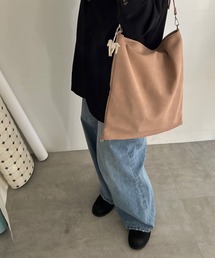 POMUM&ARTS（ポームムアンドアーツ）の「2way suede shoulder tote bag / ツーウェイ スウェード ショルダートートバッグ（ショルダーバッグ）」
