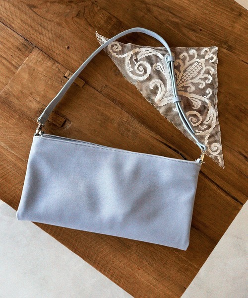 POMUM&ARTS(ポームムアンドアーツ)の「2way suede shoulder tote bag / ツーウェイ スウェード ショルダートートバッグ(ショルダーバッグ・レディース・ブルー/アイボリー/ブラウン/ベージュ・FREE)」の4枚目の写真