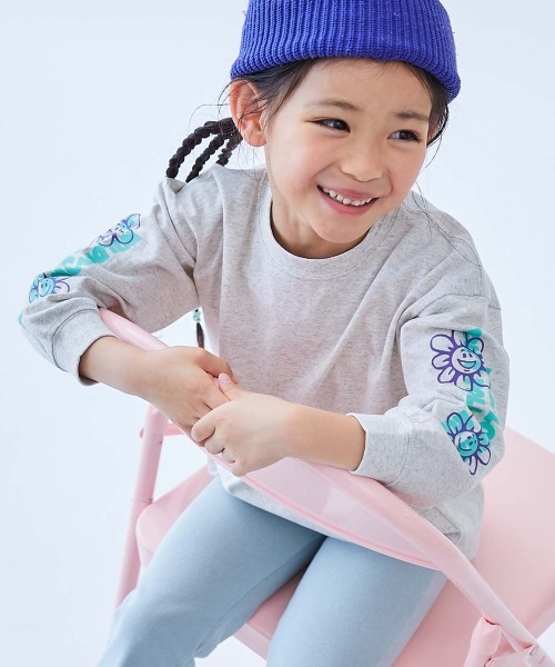 devirock（デビロック）の「綿100％ デビラボ BIGシルエット 袖プリント袖リブ 長袖Tシャツ（Tシャツ/カットソー・キッズ・ブラック系その他/ブラック系その他3/ブラック系その他5/ベージュ系その他3/ブラック系その他2/グレー系その他/イエロー系その他/ベージュ系その他/ブラック系その他4/ベージュ系その他2/ブラック系その他6/ベージュ系その他4/ブルー系その他・90cm/100cm/110cm/120cm/130cm/140cm/150cm/160cm）」の9枚目の写真