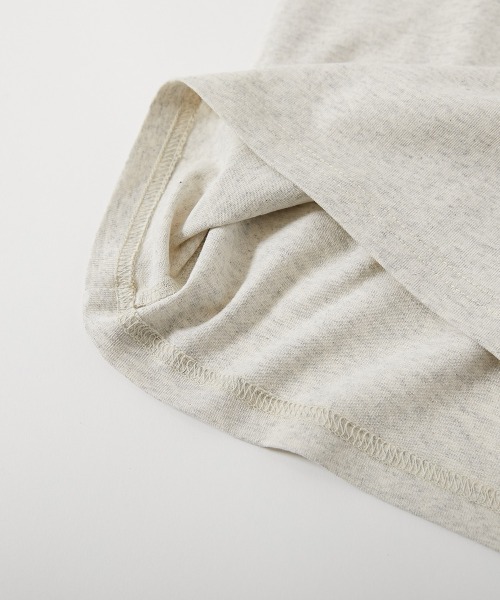 devirock（デビロック）の「綿100％ デビラボ BIGシルエット 袖プリント袖リブ 長袖Tシャツ（Tシャツ/カットソー・キッズ・ブラック系その他/ブラック系その他3/ブラック系その他5/ベージュ系その他3/ブラック系その他2/グレー系その他/イエロー系その他/ベージュ系その他/ブラック系その他4/ベージュ系その他2/ブラック系その他6/ベージュ系その他4/ブルー系その他・90cm/100cm/110cm/120cm/130cm/140cm/150cm/160cm）」の19枚目の写真