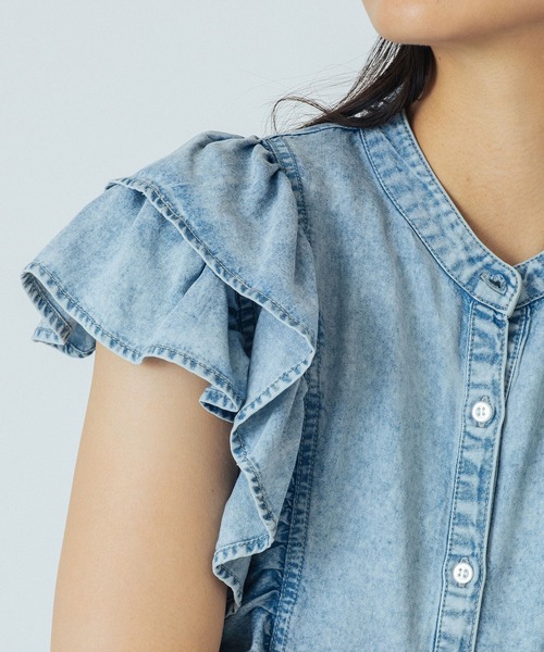 ROSE BUD(ローズバッド)の「LIGHT OZ DENIM FRILL BLOUSE(シャツ/ブラウス・レディース・ブラック/ブルー・ONE SIZE)」の15枚目の写真