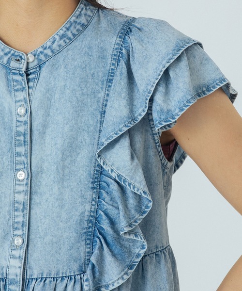 ROSE BUD(ローズバッド)の「LIGHT OZ DENIM FRILL BLOUSE(シャツ/ブラウス・レディース・ブラック/ブルー・ONE SIZE)」の14枚目の写真
