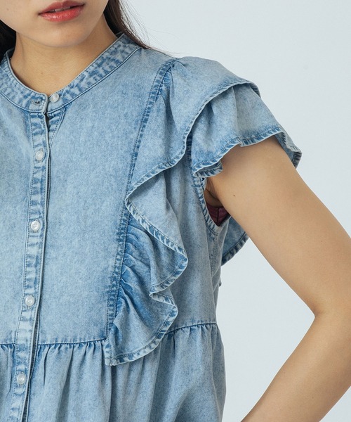 ROSE BUD(ローズバッド)の「LIGHT OZ DENIM FRILL BLOUSE(シャツ/ブラウス・レディース・ブラック/ブルー・ONE SIZE)」の13枚目の写真