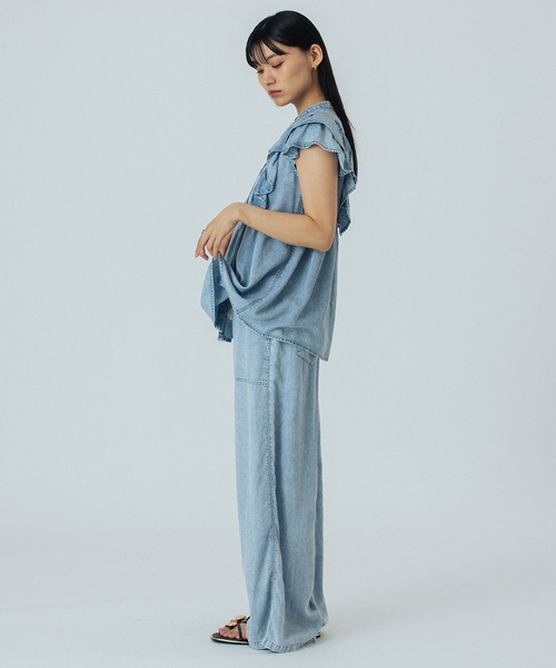 ROSE BUD(ローズバッド)の「LIGHT OZ DENIM FRILL BLOUSE(シャツ/ブラウス・レディース・ブラック/ブルー・ONE SIZE)」の9枚目の写真