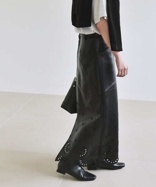 セール】quaranciel: フラワー 刺繍 バック スリット ロング スカート