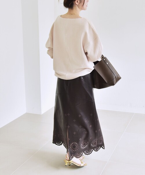 セール】quaranciel: フラワー 刺繍 バック スリット ロング スカート