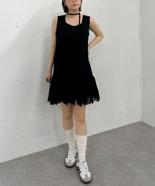 archives（アルシーヴ）の「スカラップコットンレースノースリミニワンピース（ワンピース・レディース・オフホワイト/ブラック・MEDIUM）」の2枚目の写真