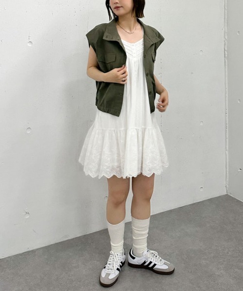 archives（アルシーヴ）の「スカラップコットンレースノースリミニワンピース（ワンピース・レディース・オフホワイト/ブラック・MEDIUM）」の18枚目の写真