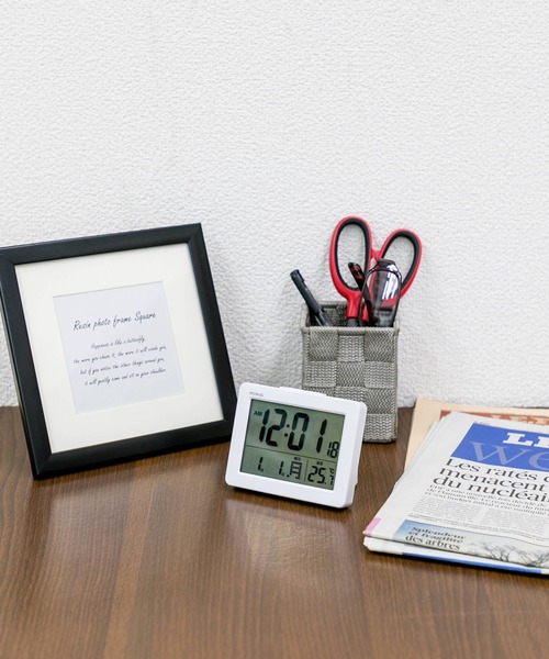 その他セレクト（ソノタセレクト）の「見やすい表示のデジタル目覚まし時計 ブリム（置時計・レディース・グレー/ブラック/ホワイト・FREE）」の7枚目の写真