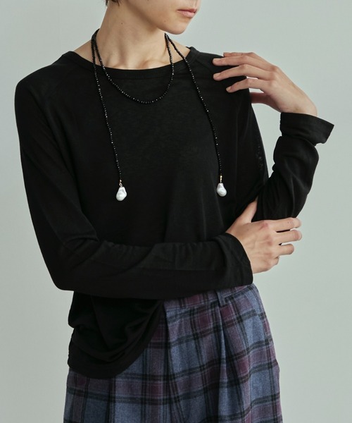 LOSCa（ロスカ）の「ラグランシアーロングT（Tシャツ/カットソー・レディース・チャコールグレー/グレー/ブラック/アイボリー・FREE）」の3枚目の写真
