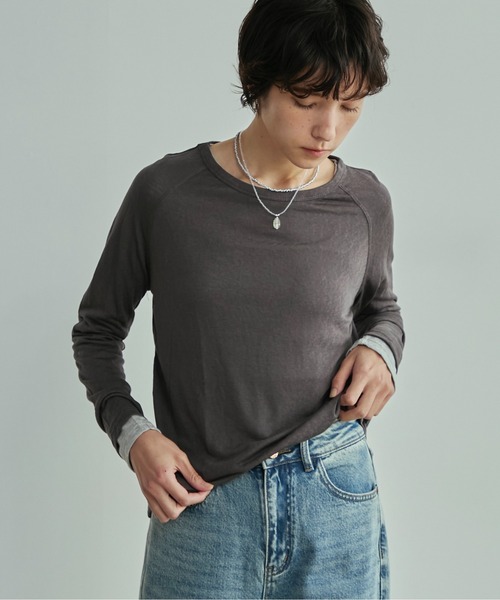 LOSCa（ロスカ）の「ラグランシアーロングT（Tシャツ/カットソー・レディース・チャコールグレー/グレー/ブラック/アイボリー・FREE）」の7枚目の写真