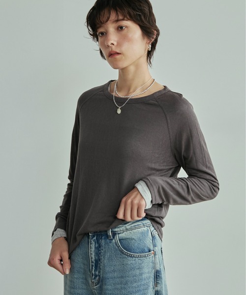 LOSCa（ロスカ）の「ラグランシアーロングT（Tシャツ/カットソー・レディース・チャコールグレー/グレー/ブラック/アイボリー・FREE）」の8枚目の写真