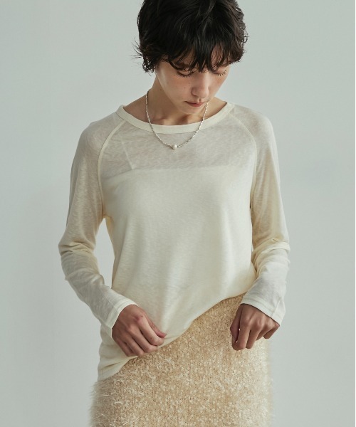 LOSCa（ロスカ）の「ラグランシアーロングT（Tシャツ/カットソー・レディース・チャコールグレー/グレー/ブラック/アイボリー・FREE）」の19枚目の写真