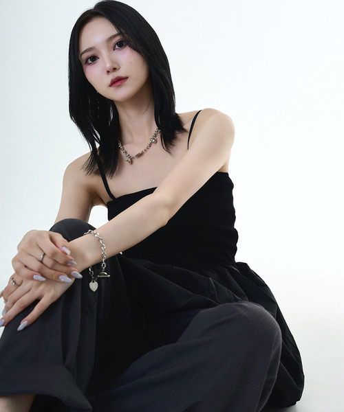 DAESE TOKYO(デセトウキョウ)の「『DAESE TOKYO/デセトウキョウ』テレコ×合繊キャミソール(Tシャツ/カットソー・レディース・ホワイト系1/ブラック系1・FREE)」の2枚目の写真