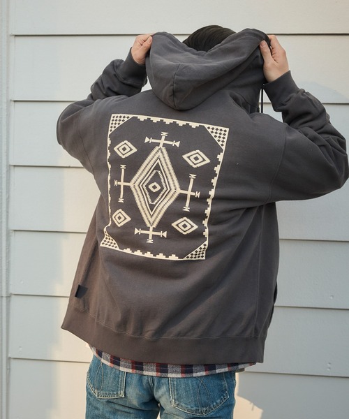 PENDLETON（ペンドルトン）の「PENDLETON/ペンドルトン ロングスリーブ バックプリント ジップアップフーディー（パーカー・メンズ・ブラック/ライトグレー/チャコールグレー・MEDIUM/LARGE）」の3枚目の写真