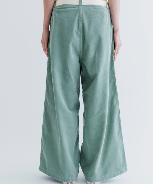 MEYAME（メヤメ）の「MEYAME/メヤメ　コーデュロイサイドラインワイドパンツ　CORDUROY SIDE LINE WODE PANTS（その他パンツ・レディース・グリーン/ピンク・1/0）」の21枚目の写真