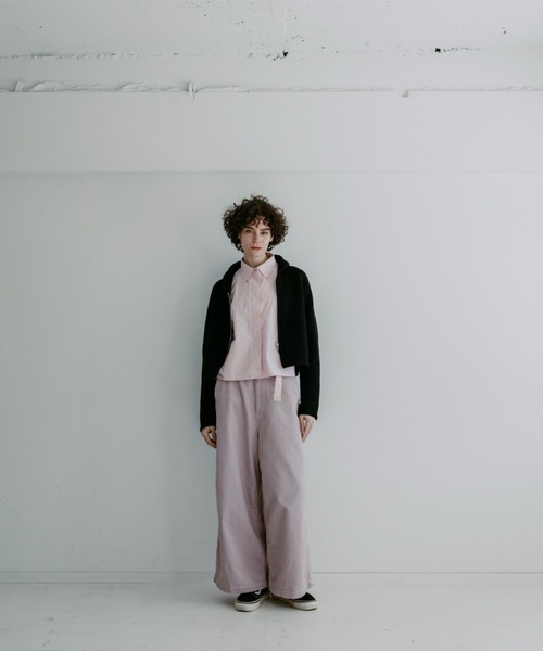 MEYAME（メヤメ）の「MEYAME/メヤメ　コーデュロイサイドラインワイドパンツ　CORDUROY SIDE LINE WODE PANTS（その他パンツ・レディース・グリーン/ピンク・1/0）」の19枚目の写真