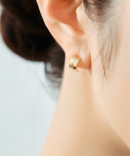 Jewel closet by L&Co.(ジュエルクローゼットバイエルアンドコー)の「K10 ピアス(ピアス(両耳用)・レディース・イエローゴールド・FREE)」の3枚目の写真