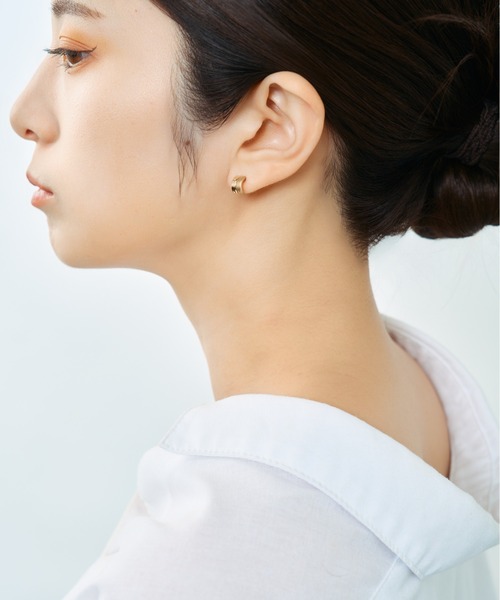 Jewel closet by L&Co.(ジュエルクローゼットバイエルアンドコー)の「K10 ピアス(ピアス(両耳用)・レディース・イエローゴールド・FREE)」の7枚目の写真