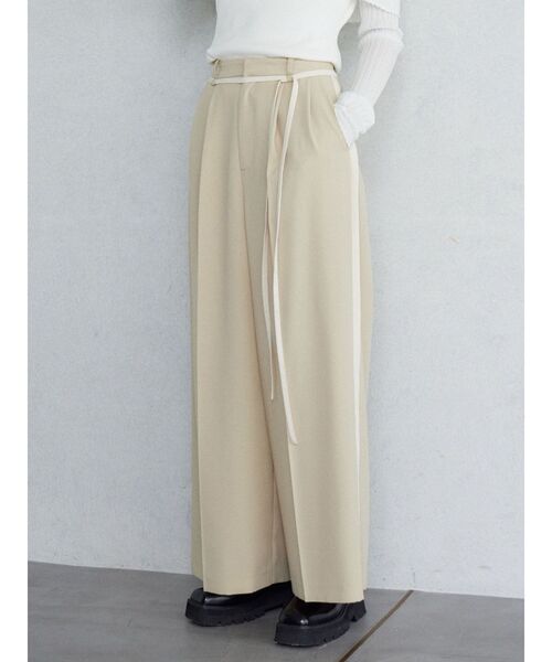 LAGUNAMOON（ラグナムーン）の「ラインドレープパンツ（その他パンツ・レディース・アイボリー/ブラック/ベージュ・SMALL/MEDIUM）」の3枚目の写真