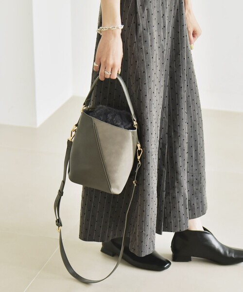 quaranciel: 2way コンビ バケツ ショルダーバッグ × フェイクファー