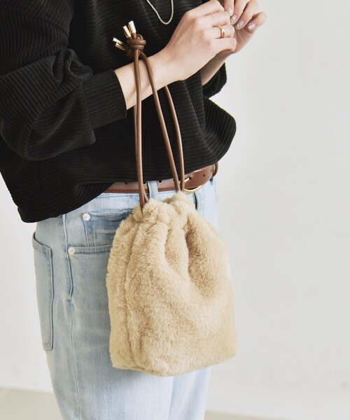 quaranciel（カランシエル）の「quaranciel: 2way コンビ バケツ ショルダーバッグ × フェイクファー 巾着（ショルダーバッグ・レディース・チャコールグレー/ブルー/キャメル・ONE SIZE）」の6枚目の写真