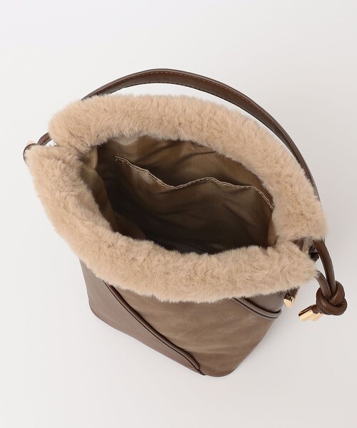 quaranciel（カランシエル）の「quaranciel: 2way コンビ バケツ ショルダーバッグ × フェイクファー 巾着（ショルダーバッグ・レディース・チャコールグレー/ブルー/キャメル・ONE SIZE）」の22枚目の写真