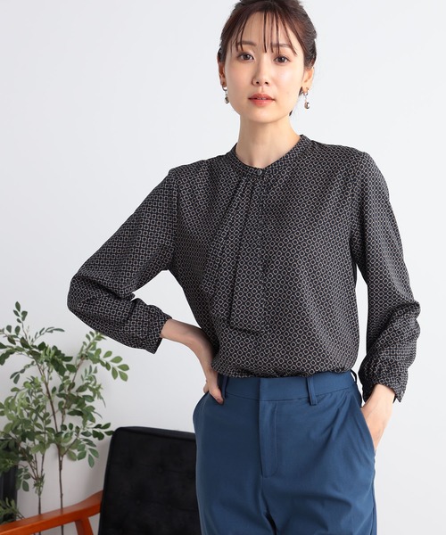 GALLORIA(ギャローリア)の「洗える ラッフルブラウス(シャツ/ブラウス・レディース・ネイビー/ボルドー/ライトグレー・LL/L/M/S)」の2枚目の写真
