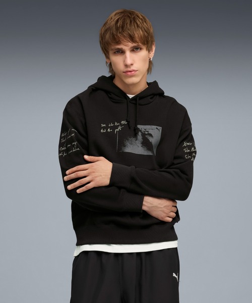 PUMA(プーマ)の「PUMA プーマ メンズ グラフィック フォレスト フーディ(パーカー・メンズ・ブラック/グリーン系その他・MEDIUM/LARGE/X-LARGE/SMALL/X-SMALL)」の1枚目の写真