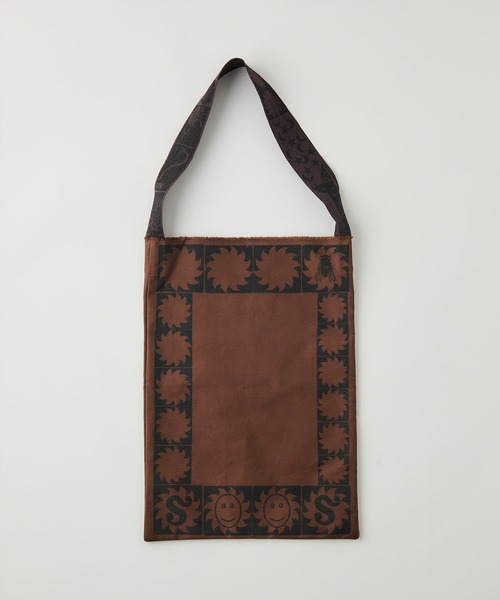 ESTNATION(エストネーション)の「ESTNATION / プリント トートバッグ《ESTNATION EXCLUSIVE》(トートバッグ・レディース・オフホワイト/ブラウン・FREE)」の2枚目の写真