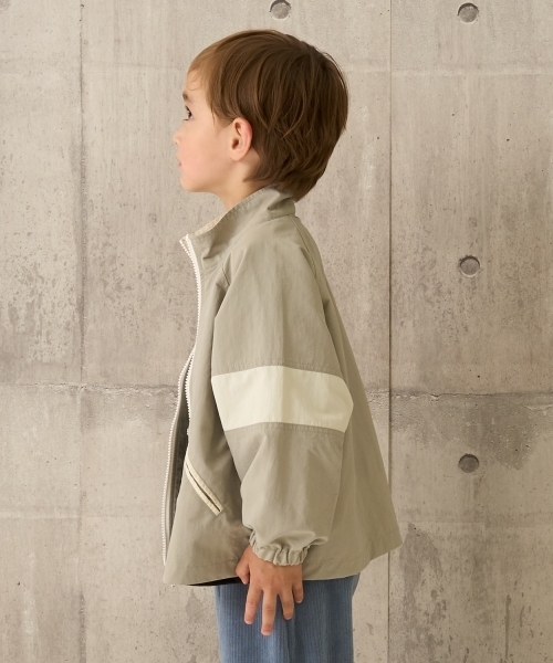 b・ROOM（ビールーム）の「ビッグシルエットバイカラーウィンドブレーカー（ブルゾン・キッズ・ブラック/モスグリーン/グレイッシュベージュ・100cm/120cm/110cm/150cm/130cm/140cm）」の17枚目の写真