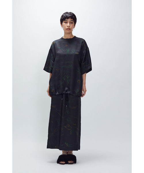 near.nippon.（ニアーニッポン）の「＜near.nippon (ニアー ニッポン)＞ボタニカルプリント　オーバーTシャツ（シャツ/ブラウス・レディース・ブラック系その他3・FREE）」の5枚目の写真