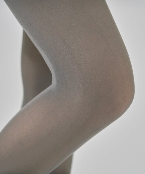mystic（ミスティック）の「カラータイツ（タイツ/ストッキング・レディース・アイボリー/チャコールグレー/ブラウン・ONE SIZE）」の9枚目の写真