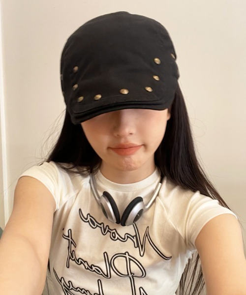 lilful（リルフル）の「アクセントスタッズ ハンチング帽 小顔効果（ハンチング/ベレー帽・レディース・ブラック・F）」の4枚目の写真