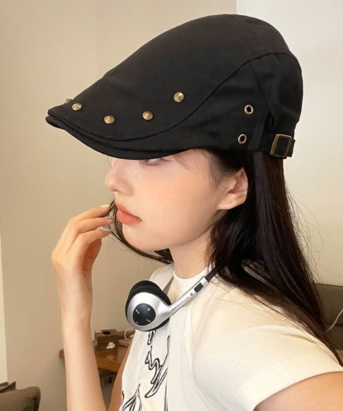 lilful（リルフル）の「アクセントスタッズ ハンチング帽 小顔効果（ハンチング/ベレー帽・レディース・ブラック・F）」の5枚目の写真