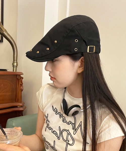 lilful（リルフル）の「アクセントスタッズ ハンチング帽 小顔効果（ハンチング/ベレー帽・レディース・ブラック・F）」の6枚目の写真