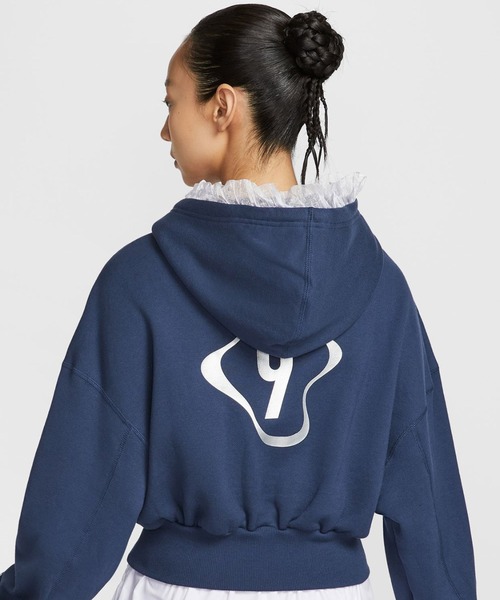 NIKE(ナイキ)の「NIKE AS W NSW OS FLC CROP PO HDY GC / ナイキ ウィメンズ NSW OS クロップ フリース プルオーバー L/S フーディ 【SP】(パーカー・レディース・ホワイト/ネイビー・S/L/M)」の17枚目の写真