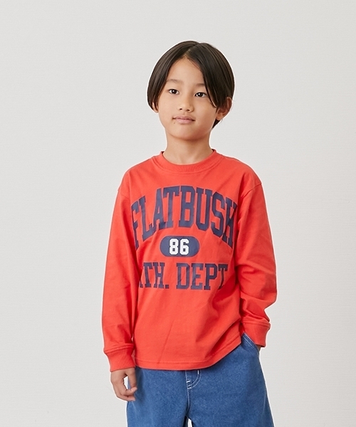 GLAZOS（グラソス）の「【SKIT0LY】【プチプラ】フロントカレッジロゴ長袖Tシャツ（Tシャツ/カットソー・キッズ・イエロー/ブラック/ブルー/ブラウン/ホワイト/グリーン/ネイビー/オレンジ・130cm/110cm/100cm/140cm/120cm）」の8枚目の写真