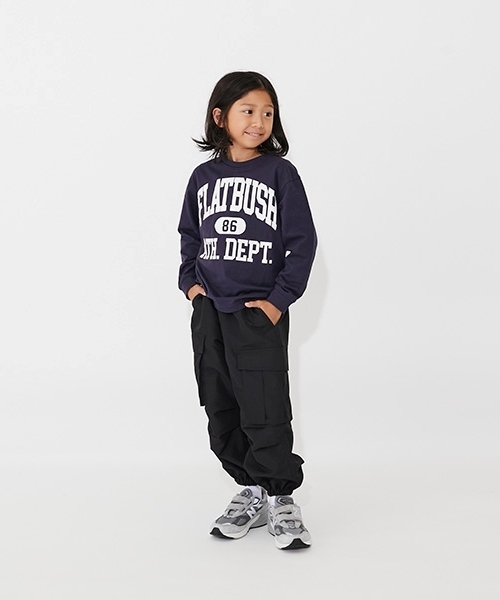 GLAZOS（グラソス）の「【SKIT0LY】【プチプラ】フロントカレッジロゴ長袖Tシャツ（Tシャツ/カットソー・キッズ・イエロー/ブラック/ブルー/ブラウン/ホワイト/グリーン/ネイビー/オレンジ・130cm/110cm/100cm/140cm/120cm）」の22枚目の写真