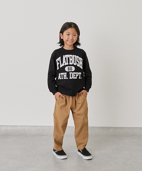 GLAZOS(グラソス)の「【SKIT0LY】【プチプラ】フロントカレッジロゴ長袖Tシャツ(Tシャツ/カットソー・キッズ・イエロー/ブラック/ブルー/ブラウン/ホワイト/グリーン/ネイビー/オレンジ・130cm/110cm/100cm/140cm/120cm)」の11枚目の写真