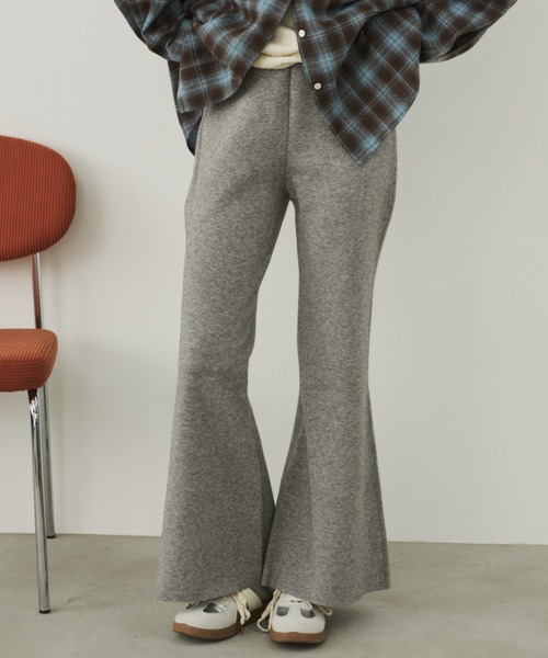 Unitage(ユニテージ)の「ニットフレアパンツ(その他パンツ・レディース・グレー/ブラック・FREE)」の3枚目の写真