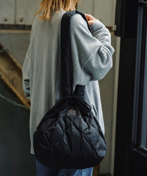 TAION(タイオン)の「TAION MILITARY DOWN SHOULDER BAG TAION-SB01ML-1(ショルダーバッグ・メンズ・タン/ブラック/ダークオリーブ・ONE SIZE)」の2枚目の写真